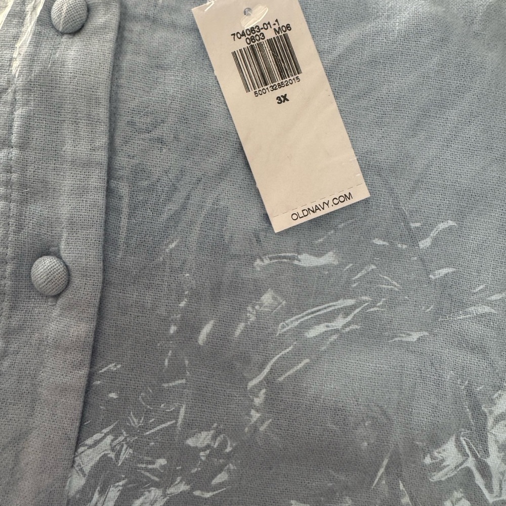 Old Navy Light Blue Button-Front Linen-Blend Vest - Picture 7 of 8